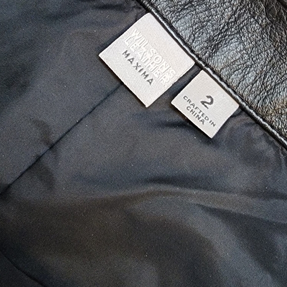 WILSONS BLACK LEATHER MINI SKIRT SZ 2 - Picture 9 of 12